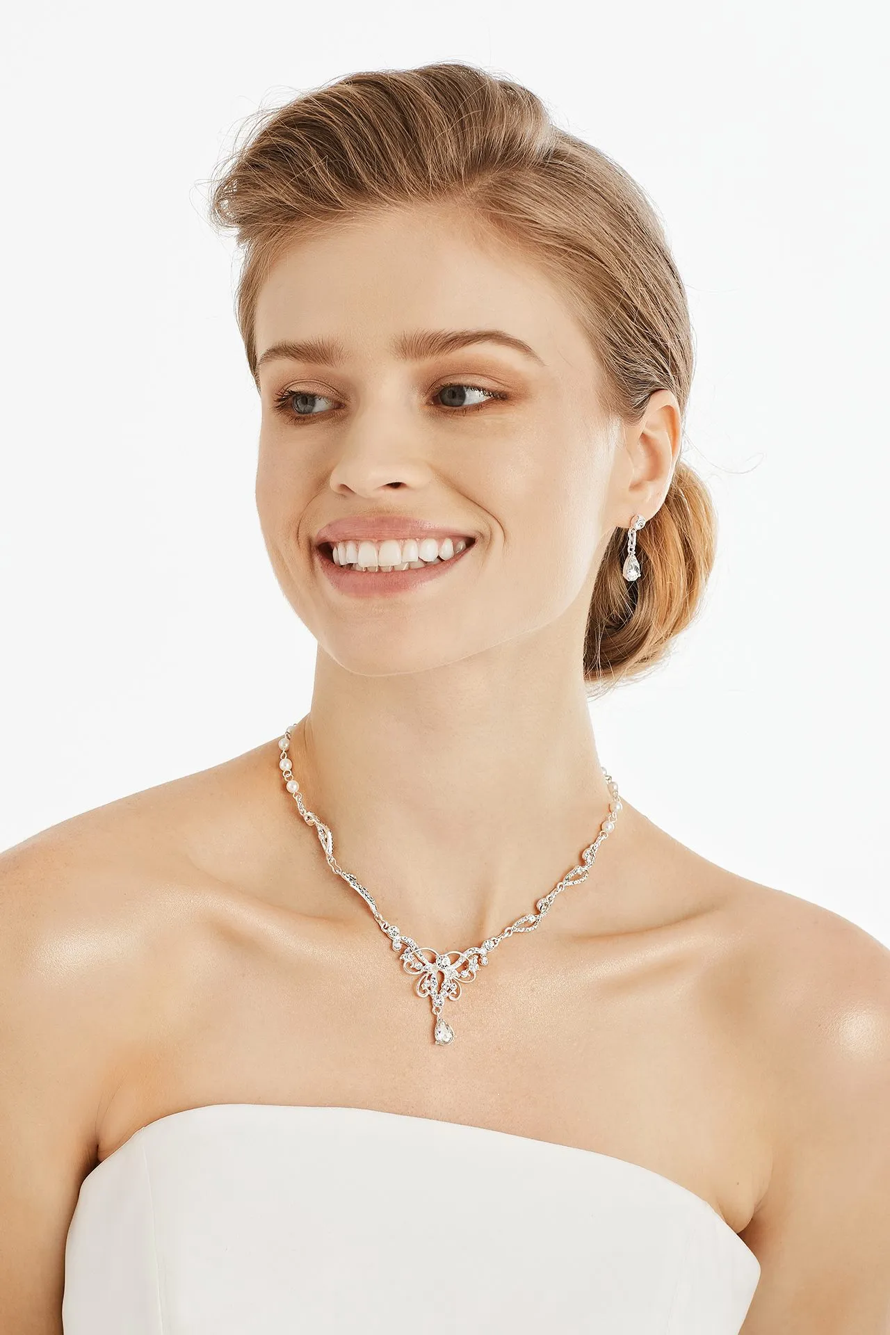 Olivia Halskette mit Ohrringen im Set