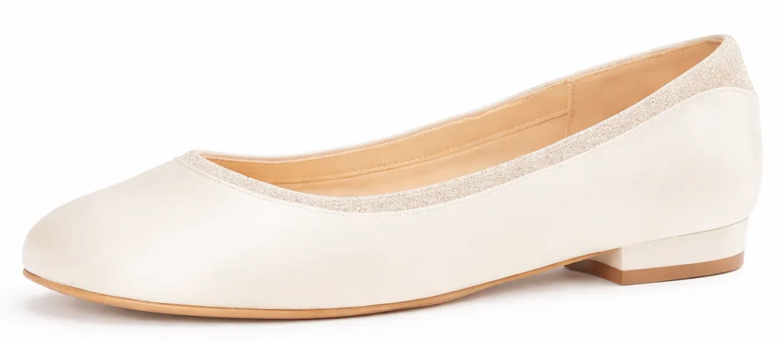 Bekleidung, Schuhwerk, Schuh, Hoher Absatz